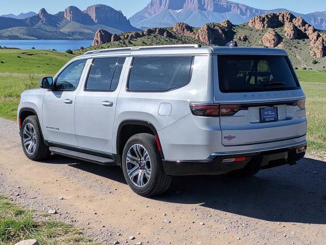Used 2025 Jeep Wagoneer L 4WD w/ HD Trailer Tow Package image 4