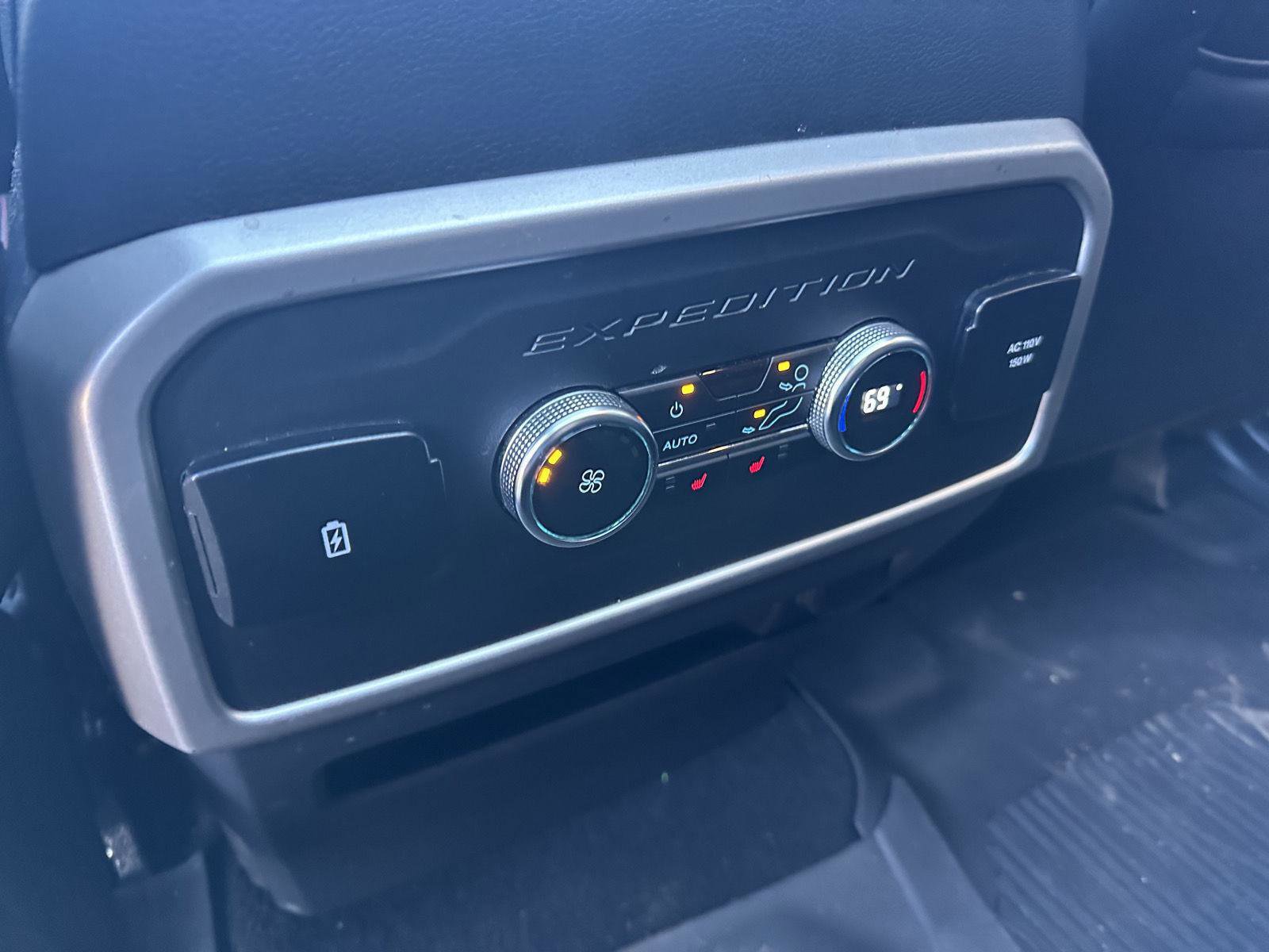 Used 2024 Ford Expedition Max Limited image 23