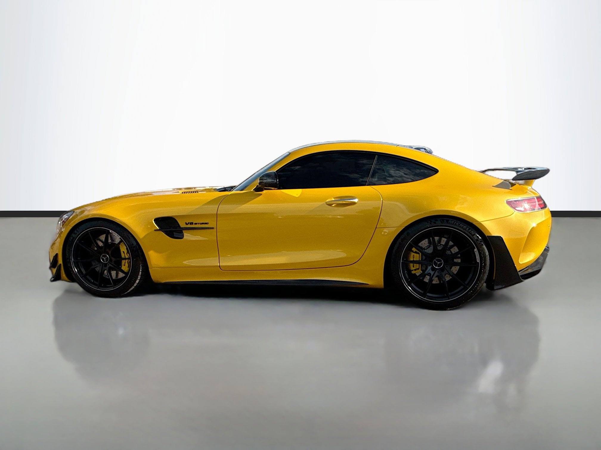 Used 2019 Mercedes-Benz AMG GT R image 6
