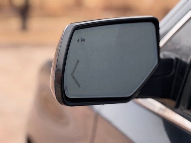 Used 2019 GMC Yukon Denali w/ Denali Ultimate Package image 19