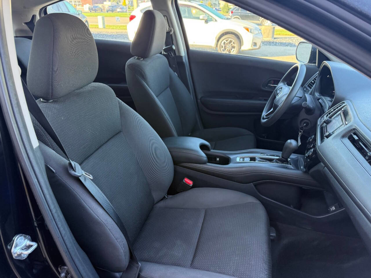 Used 2020 Honda HR-V LX image 39