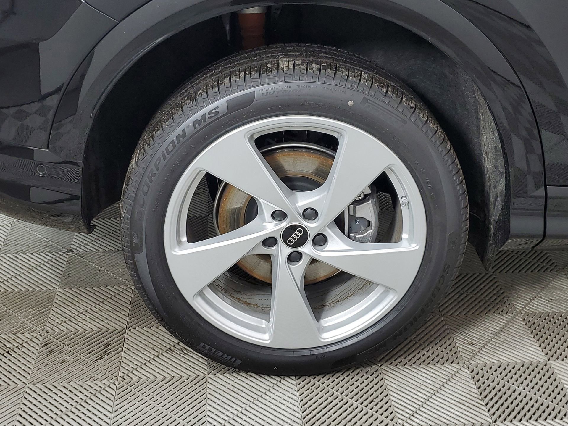 New 2025 Audi Q5 Premium Plus image 17