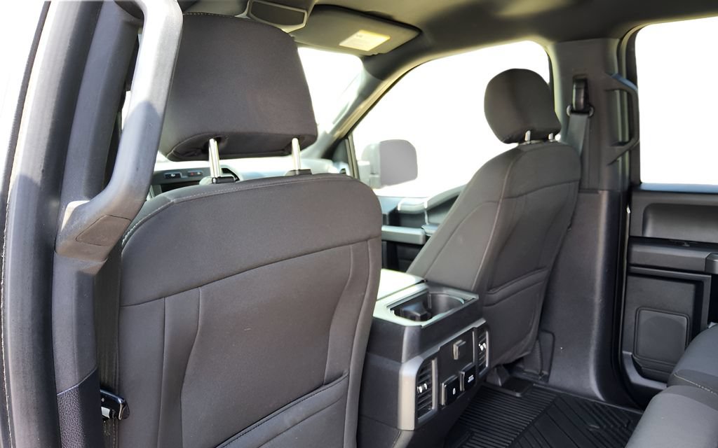 Used 2018 Ford F150 XLT w/ Equipment Group 302A Luxury AWD/4WD image 26
