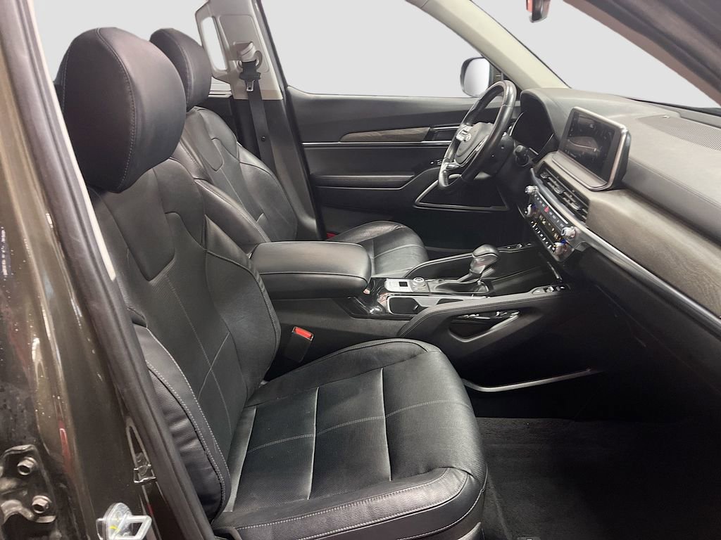 Used 2022 Kia Telluride EX w/ EX Premium Package image 32
