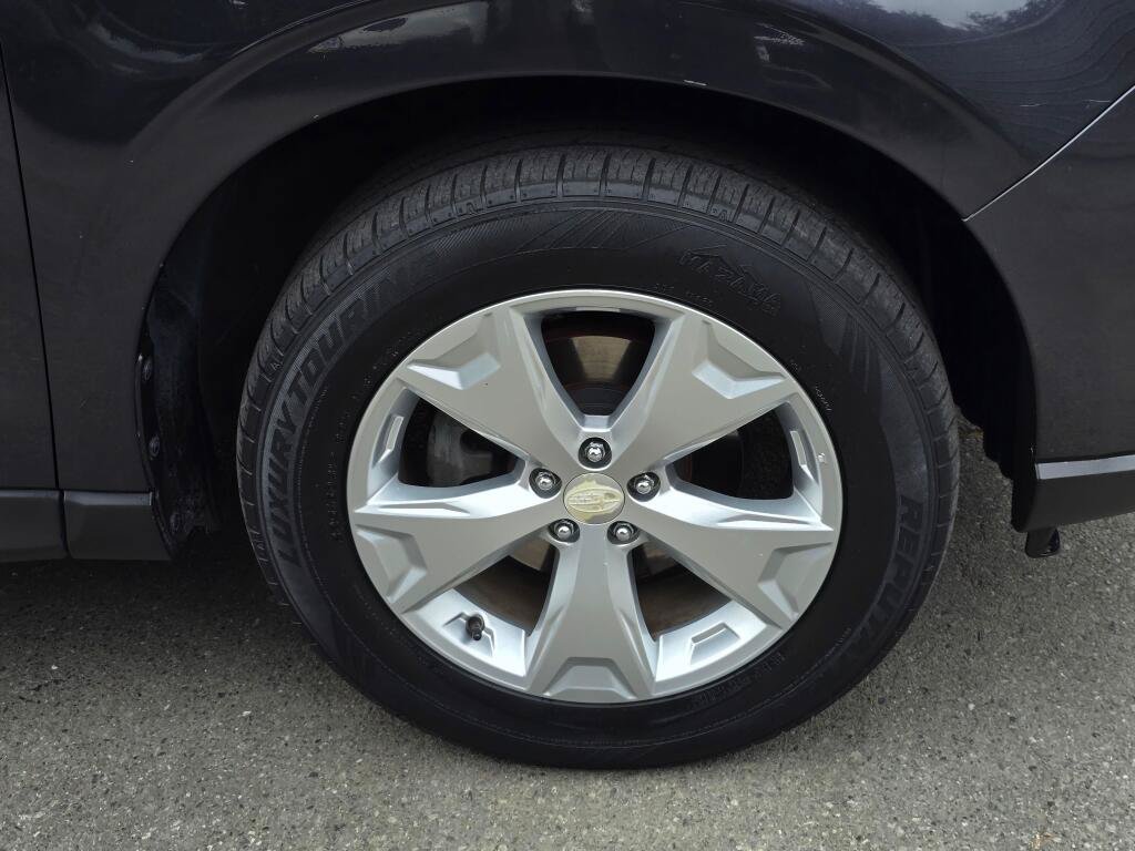 Used 2015 Subaru Forester 2.5i Limited w/ Popular Package #2 AWD/4WD image 9