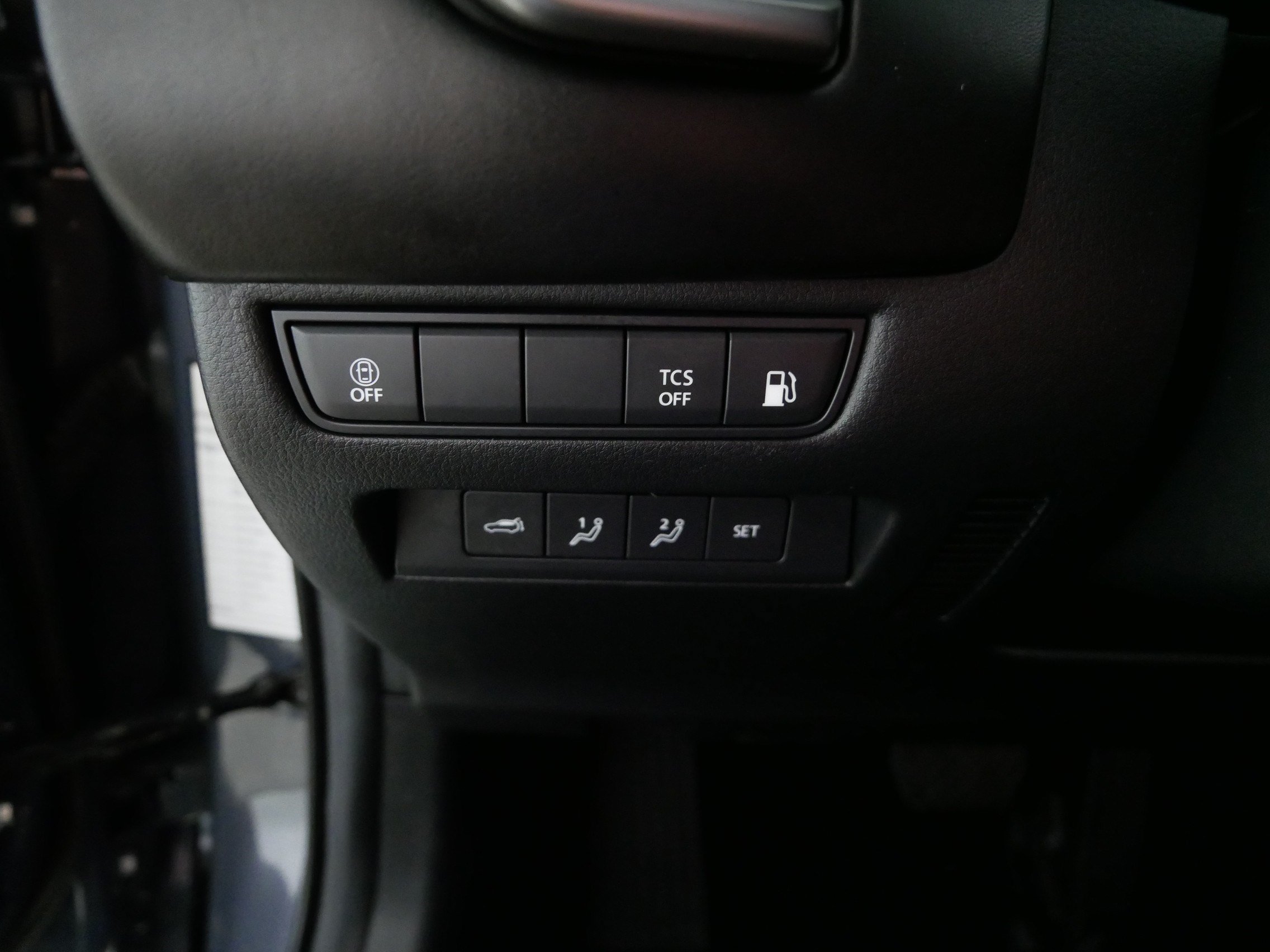 Used 2025 MAZDA CX-50 AWD 2.5 Hybrid w/ Premium Pkg image 26