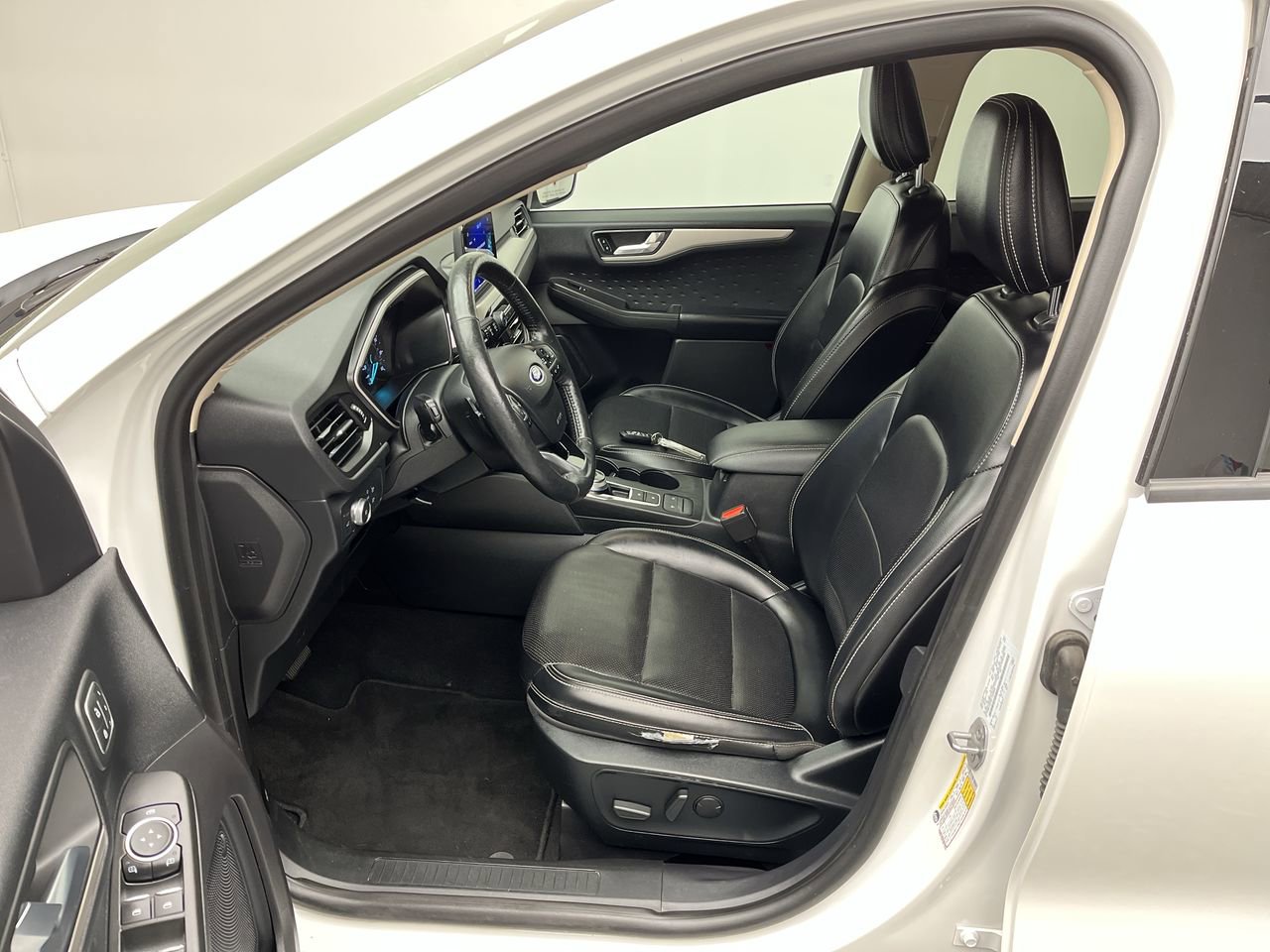 Certified 2020 Ford Escape SEL AWD/4WD image 3