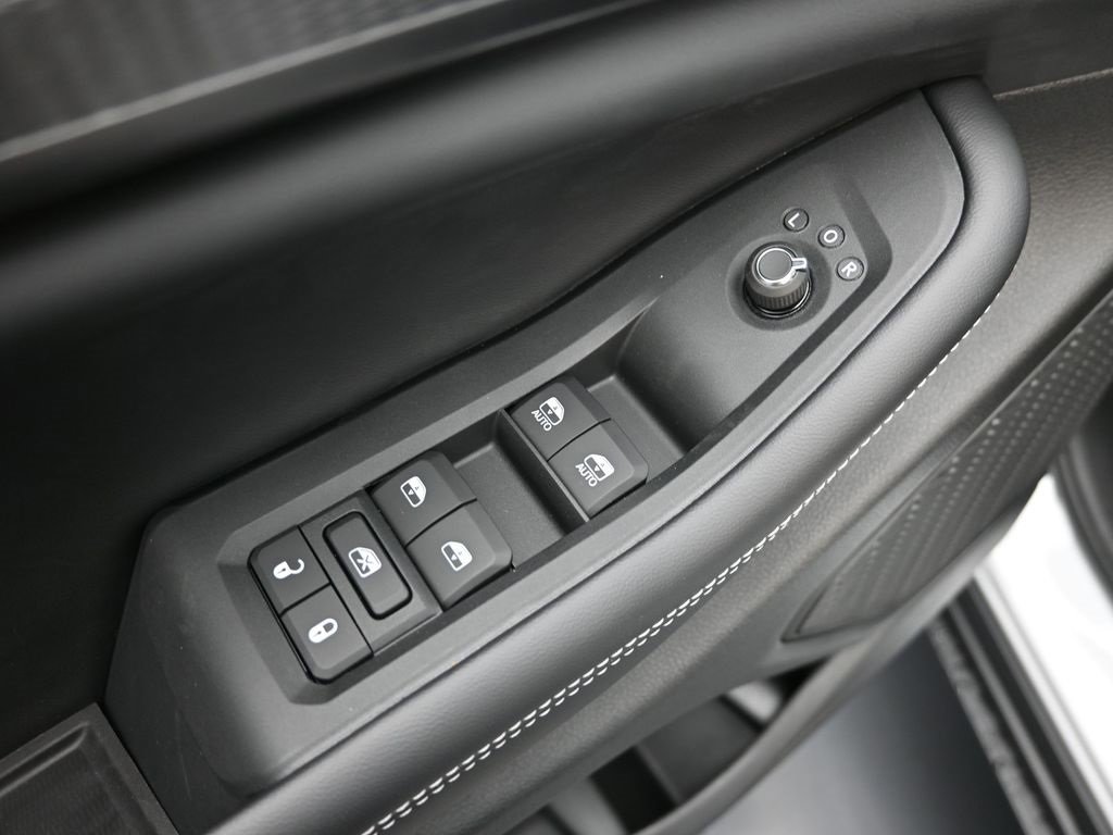 New 2025 Jeep Grand Cherokee Laredo X w/ Luxury Tech Group I image 10