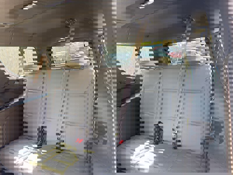 Used 2023 Chevrolet Suburban Z71 image 28