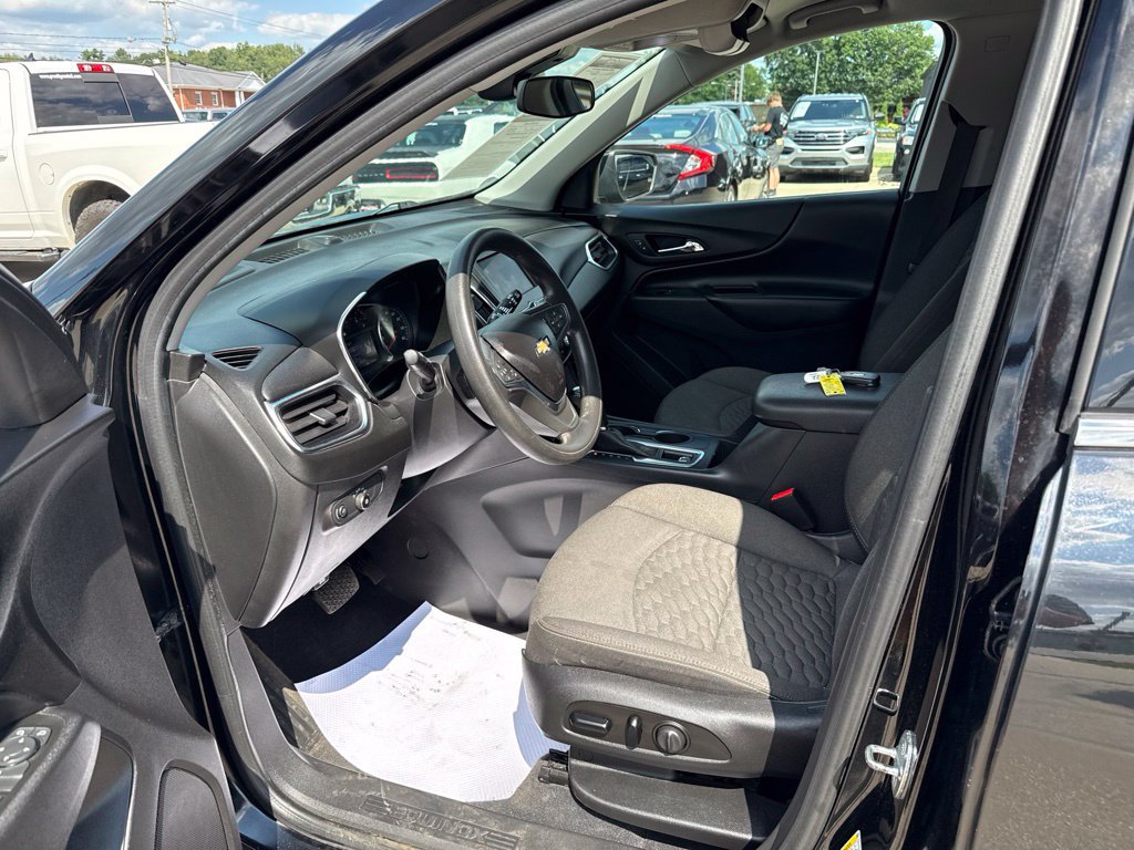 Used 2020 Chevrolet Equinox LT w/ LPO, Floor Liner Package FWD image 22