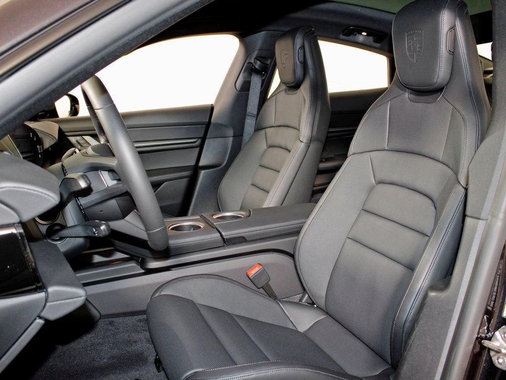 Certified 2026 Porsche Taycan AWD/4WD image 5