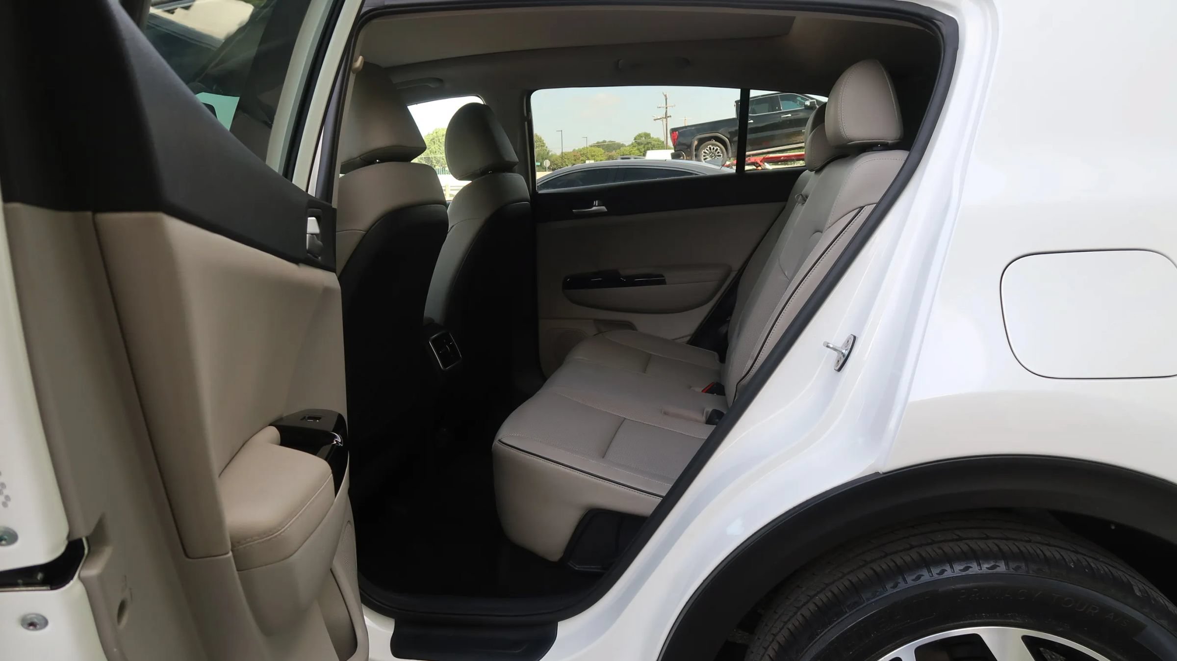 Used 2020 Kia Sportage EX w/ Option Group 15 FWD image 19