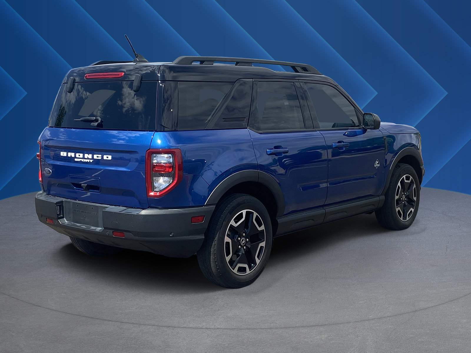 Used 2024 Ford Bronco Sport Outer Banks w/ Tech Package AWD/4WD image 3