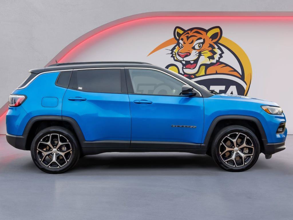 Used 2024 Jeep Compass Limited AWD/4WD image 4