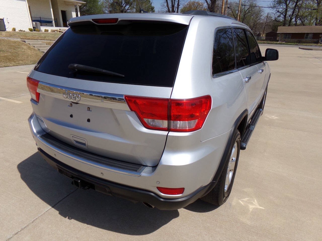 Used 2011 Jeep Grand Cherokee Limited RWD image 41