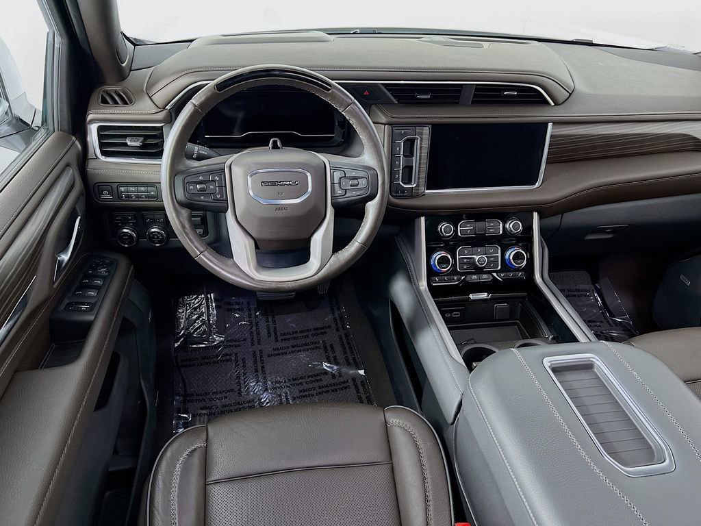 Certified 2024 GMC Yukon Denali w/ Denali Reserve Package AWD/4WD image 23