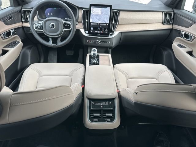 New 2026 Volvo XC90 B6 Plus w/ Protection Package Premier AWD/4WD image 12