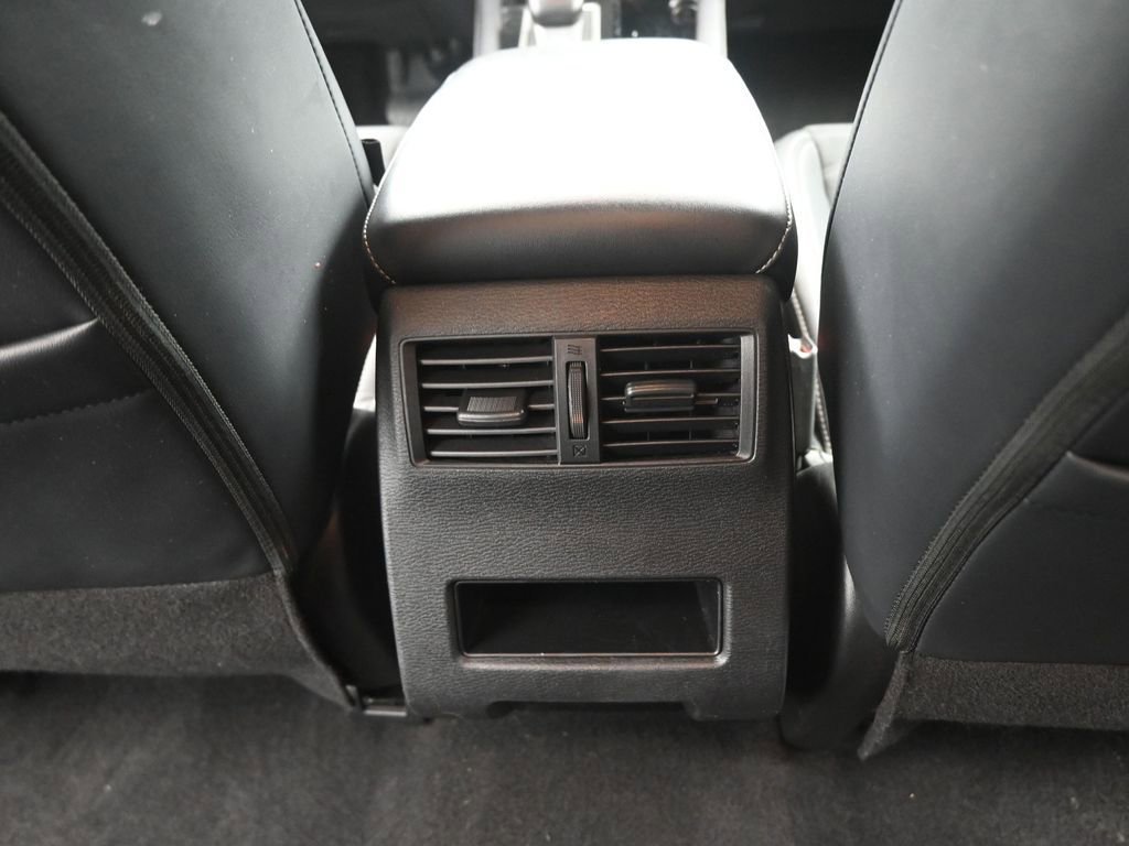 Used 2023 Mitsubishi Outlander SE Black Edition image 24