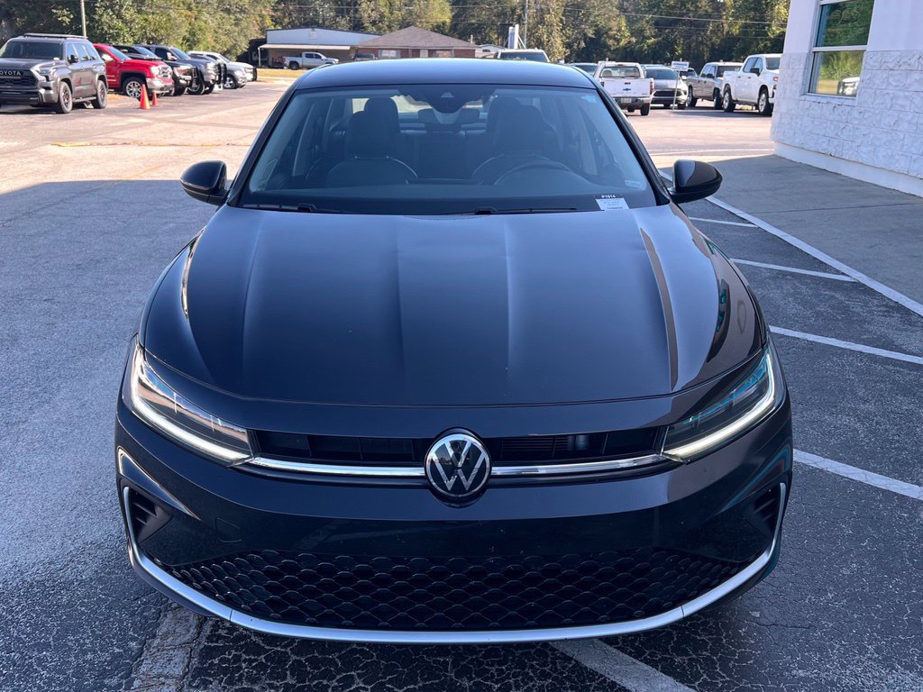 Used 2025 Volkswagen Jetta SE FWD image 5