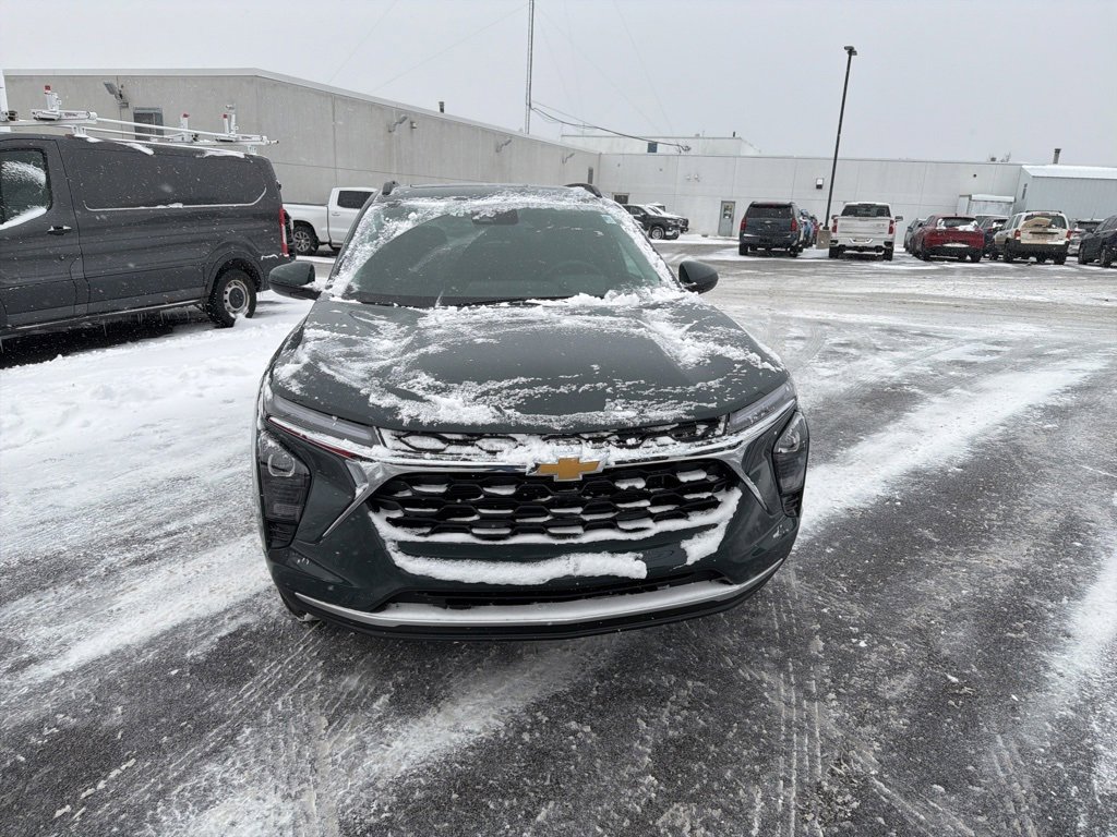 New 2026 Chevrolet Trax LT w/ Sunroof Package image 3