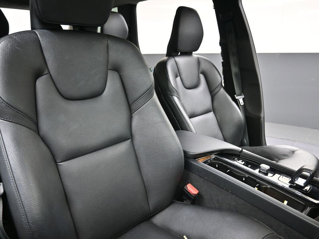 Certified 2023 Volvo XC90 B6 Plus w/ Protection Package Premier image 13