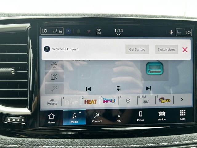 New 2026 Chrysler Pacifica Limited image 17