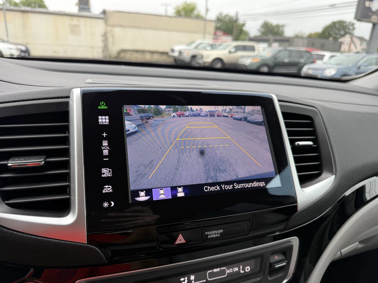 Used 2016 Honda Pilot Touring image 23