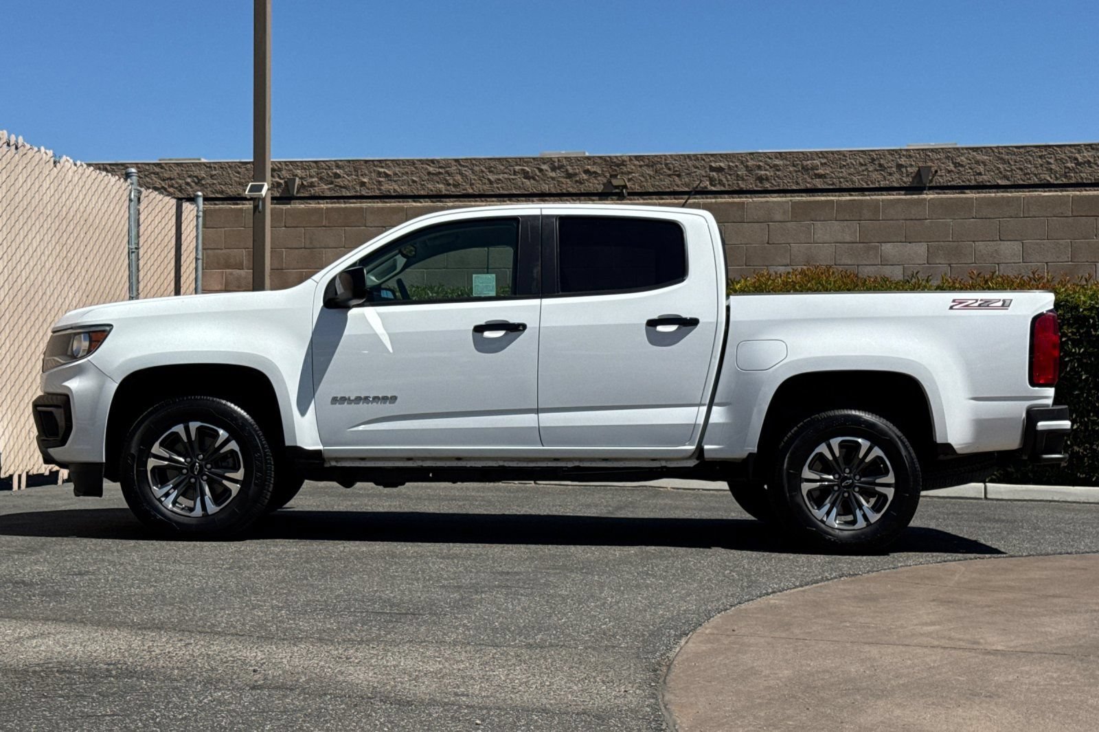 Certified 2022 Chevrolet Colorado Z71 w/ Safety Package RWD image 7
