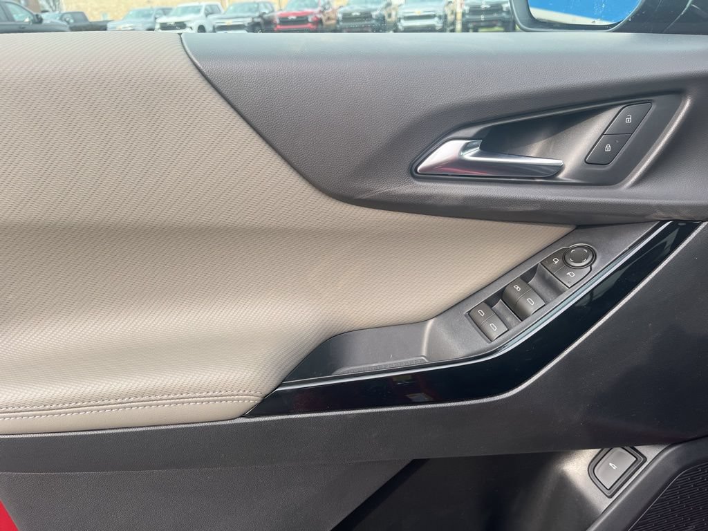 New 2026 Chevrolet Equinox LT w/ Convenience Package II FWD image 13