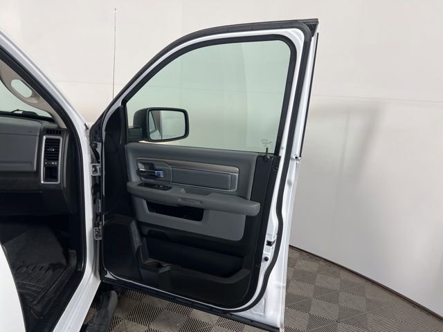Used 2019 RAM 1500 Classic SLT image 26