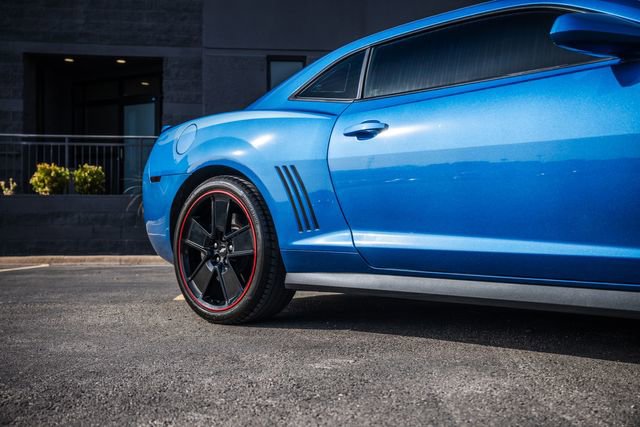 Used 2013 Chevrolet Camaro SS w/ Hot Wheels Special Edition RWD image 31