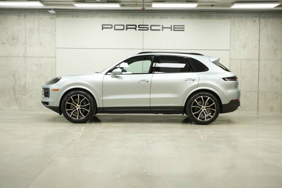 New 2026 Porsche Cayenne image 2