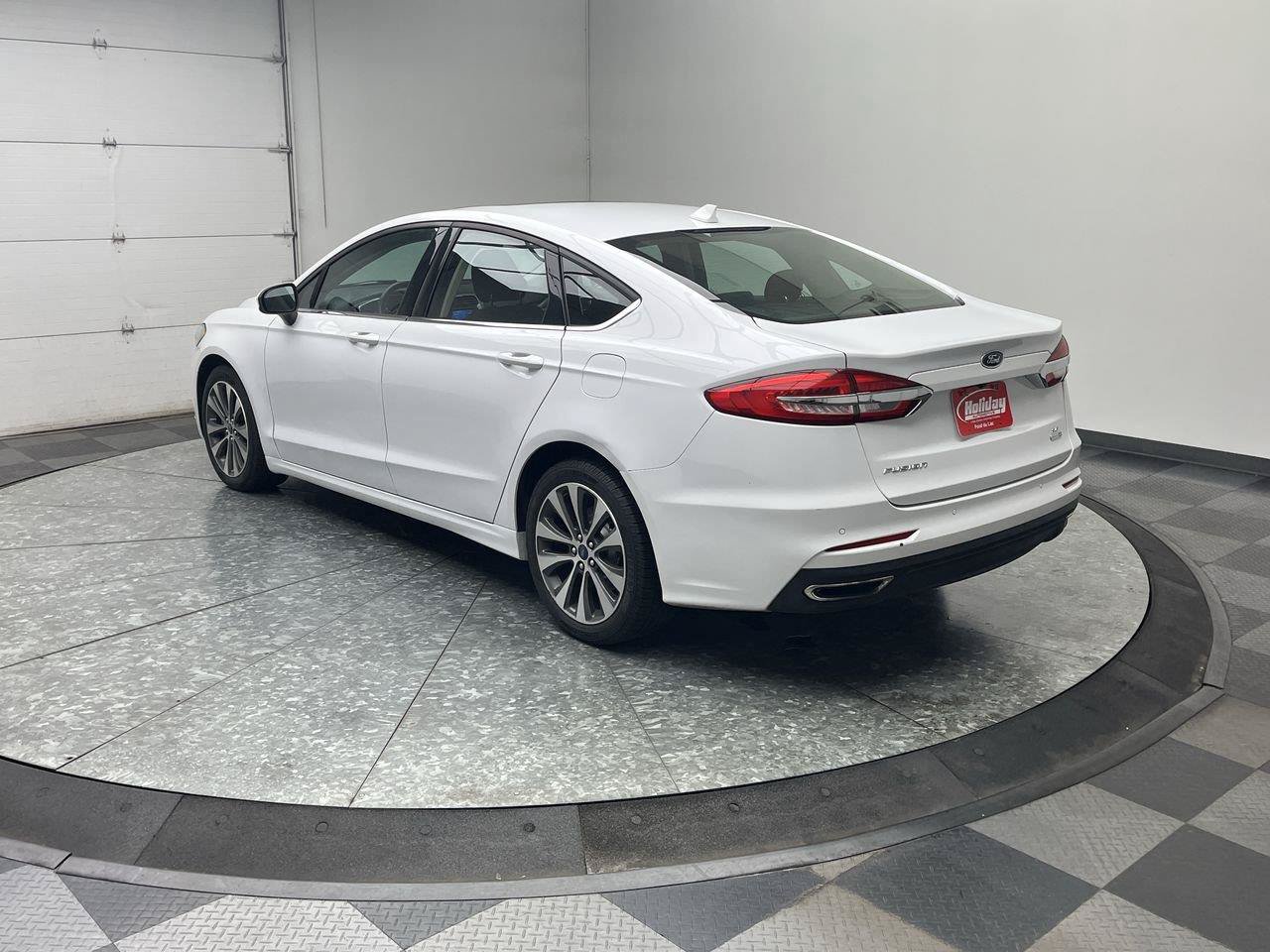 Used 2020 Ford Fusion SE AWD/4WD image 2