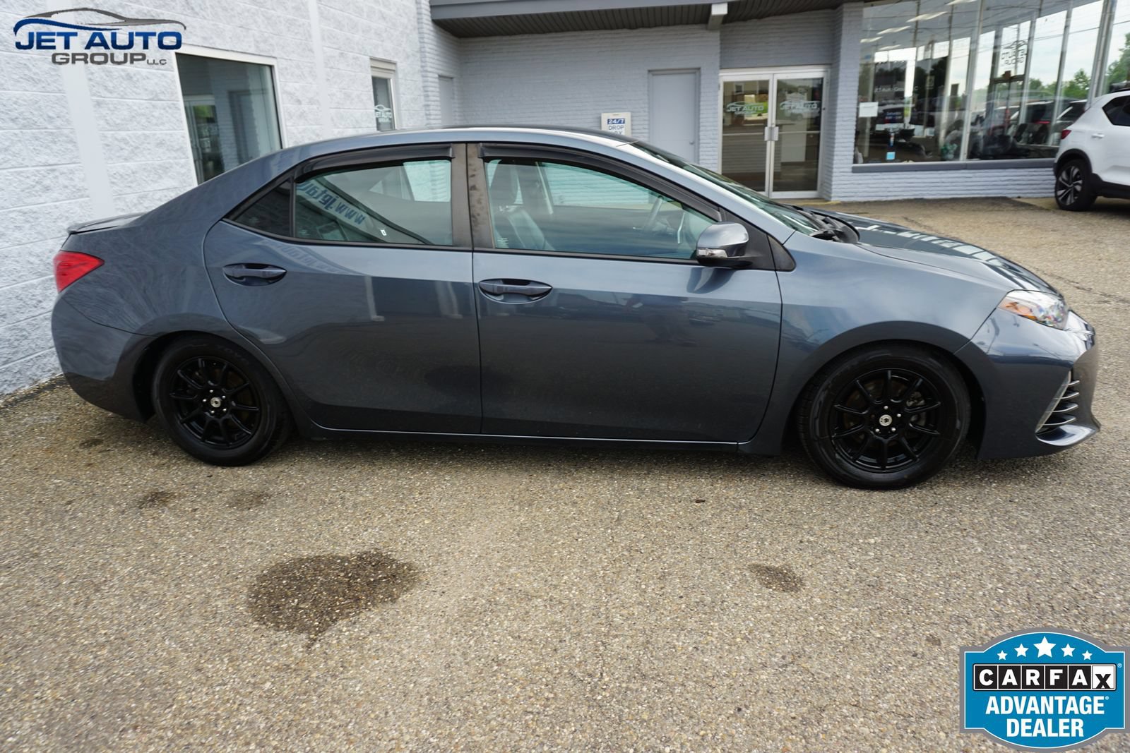 Used 2017 Toyota Corolla SE FWD image 6