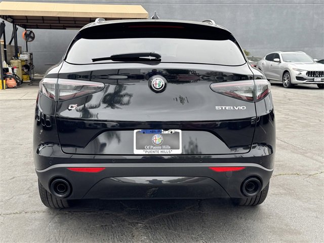 New 2025 Alfa Romeo Stelvio Sprint image 5