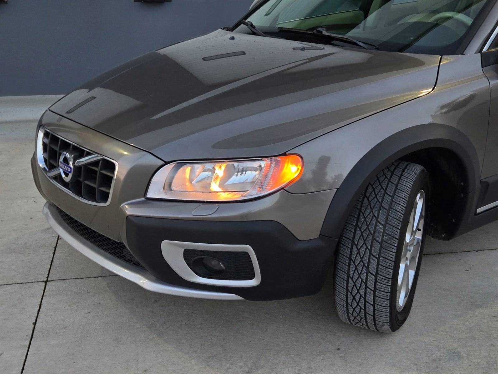 Used 2011 Volvo XC70 T6 image 35