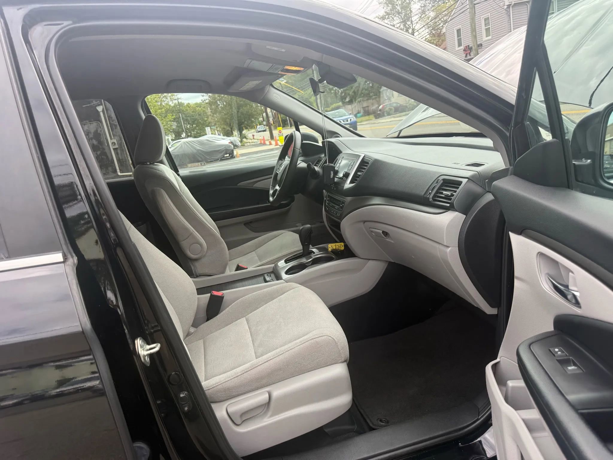 Used 2019 Honda Pilot LX image 12