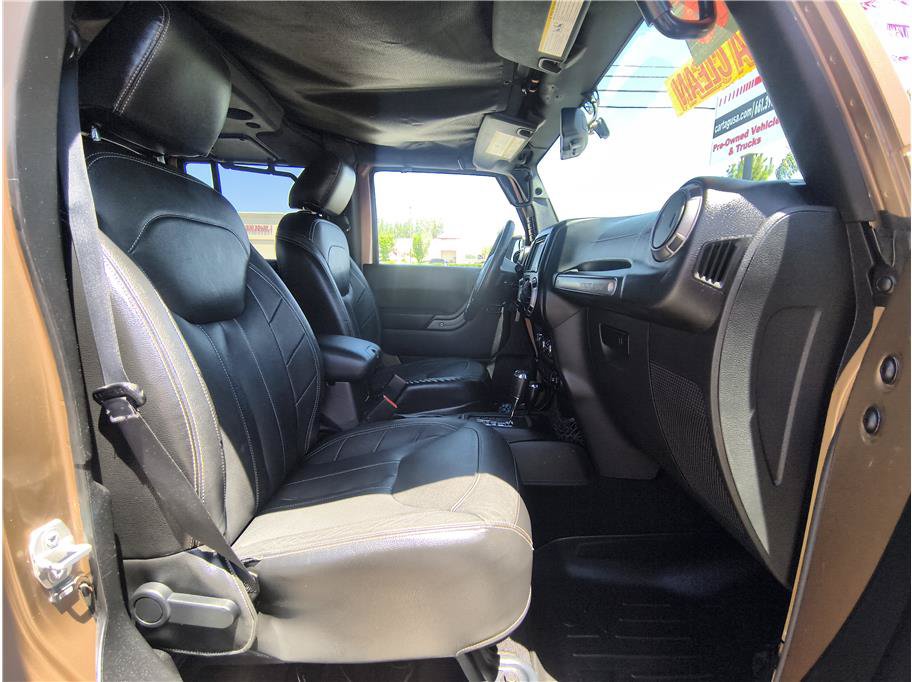 Used 2015 Jeep Wrangler Unlimited Sport w/ Quick Order Package 24S AWD/4WD image 14