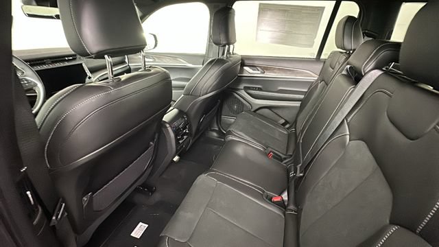 New 2026 Jeep Grand Cherokee L 4WD image 14