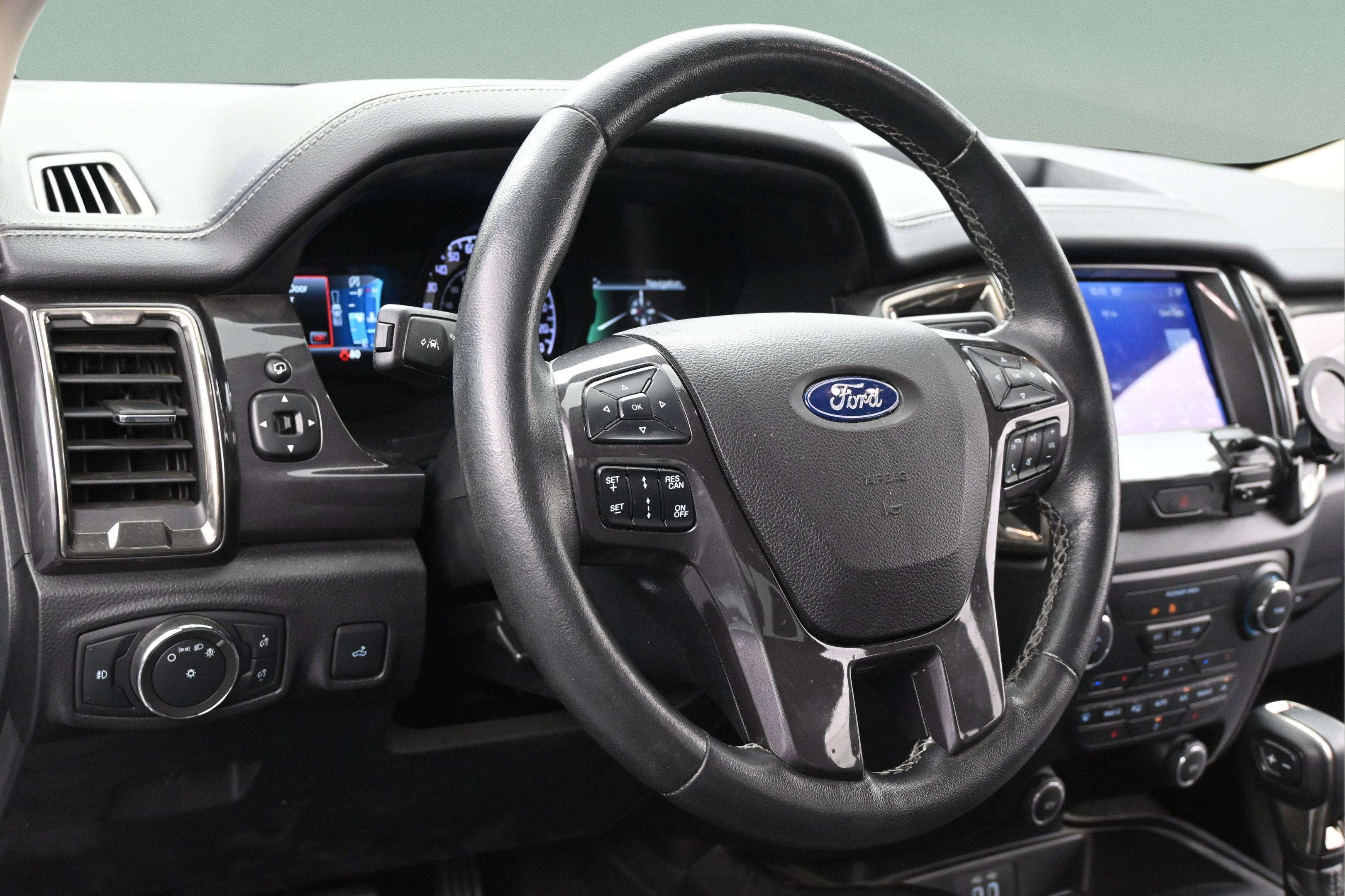 Used 2021 Ford Ranger Lariat w/ Technology Package AWD/4WD image 13