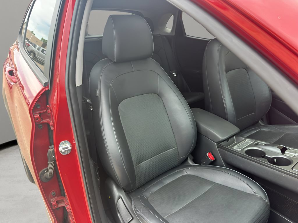 Used 2021 Hyundai Kona Limited w/ Cargo Package FWD image 18