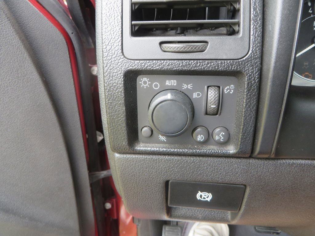 Used 2010 HUMMER H3T w/ Appearance Package image 14