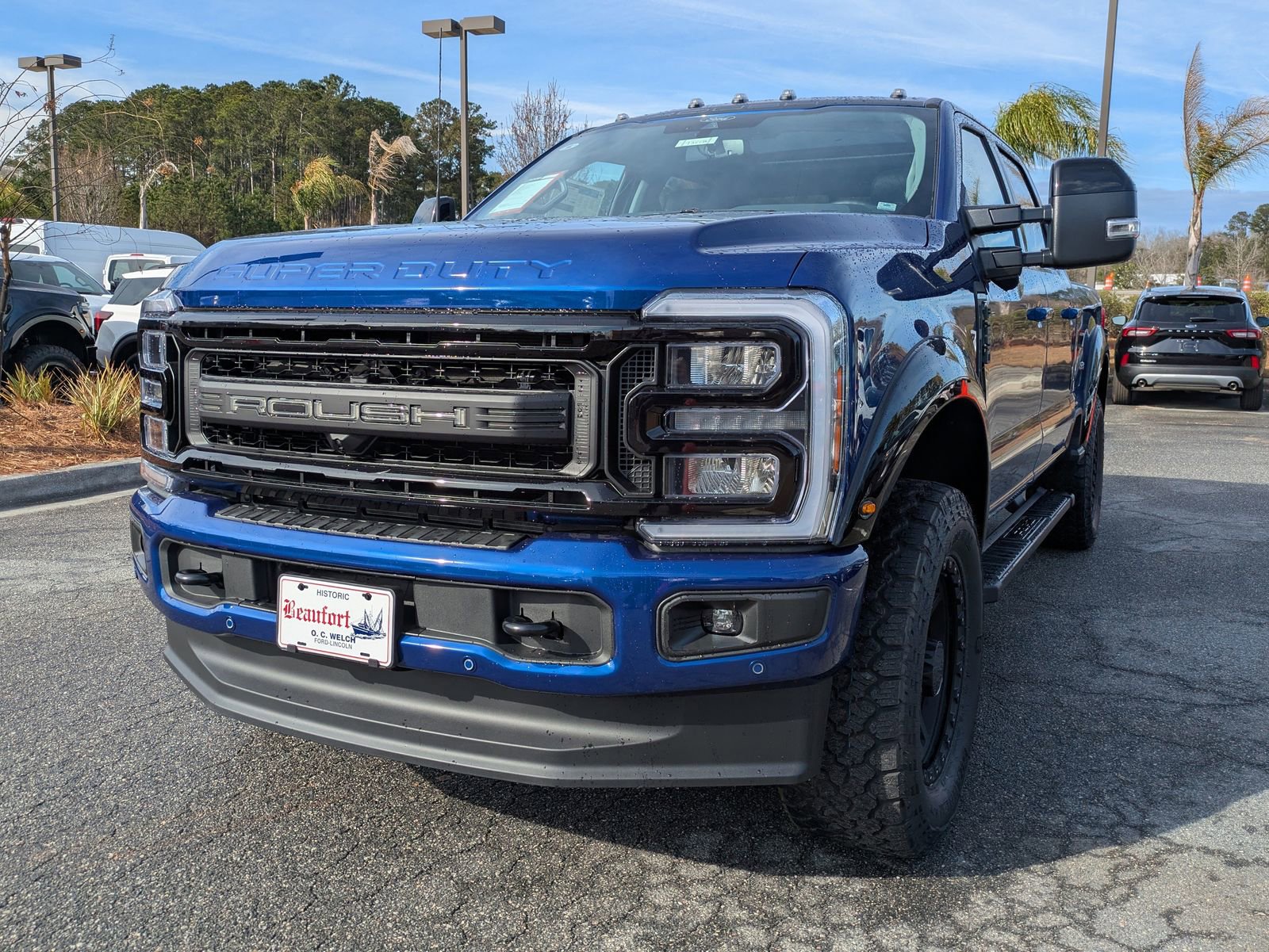 New 2026 Ford F250 Lariat w/ Black Appearance Package image 8