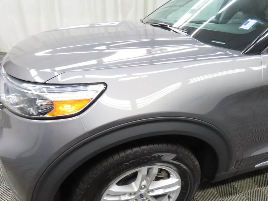 Used 2023 Ford Explorer XLT AWD/4WD image 34