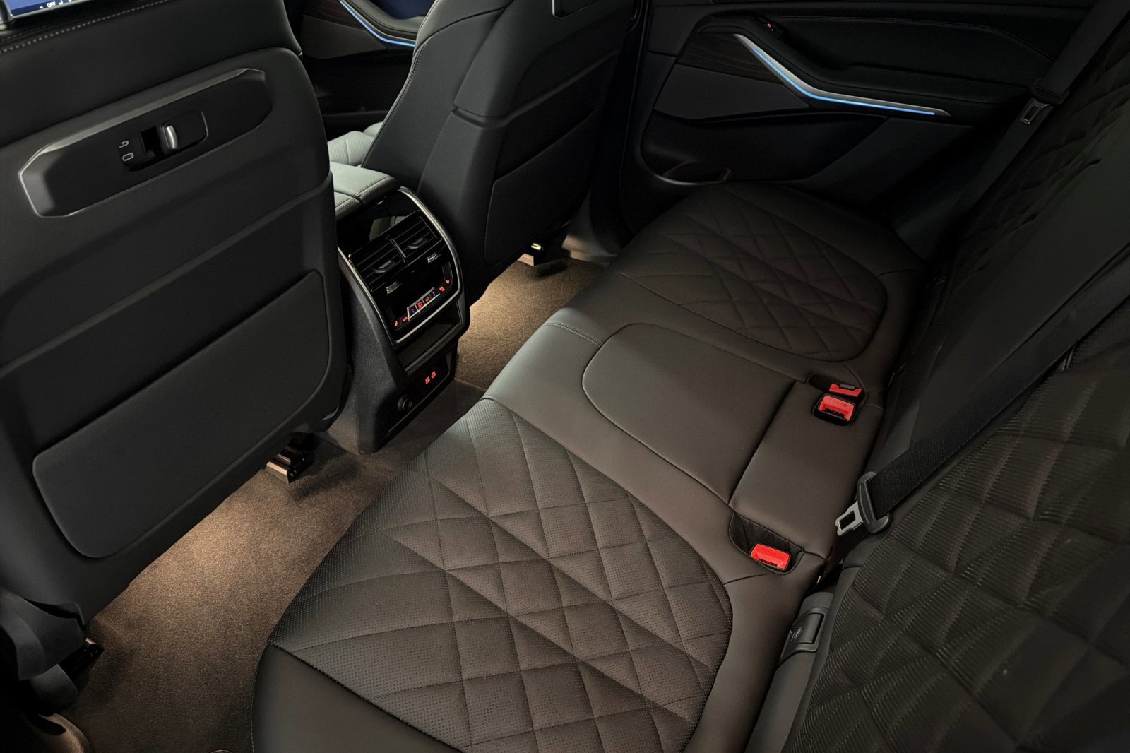 New 2026 BMW X5 xDrive50e AWD/4WD image 21