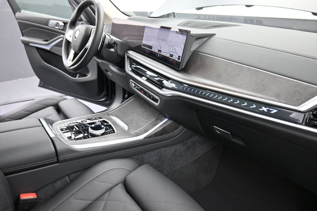New 2026 BMW X7 xDrive40i w/ Executive Package AWD/4WD image 23
