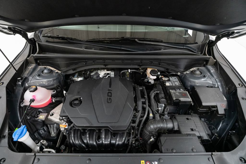 Certified 2025 Kia Sorento LX image 3