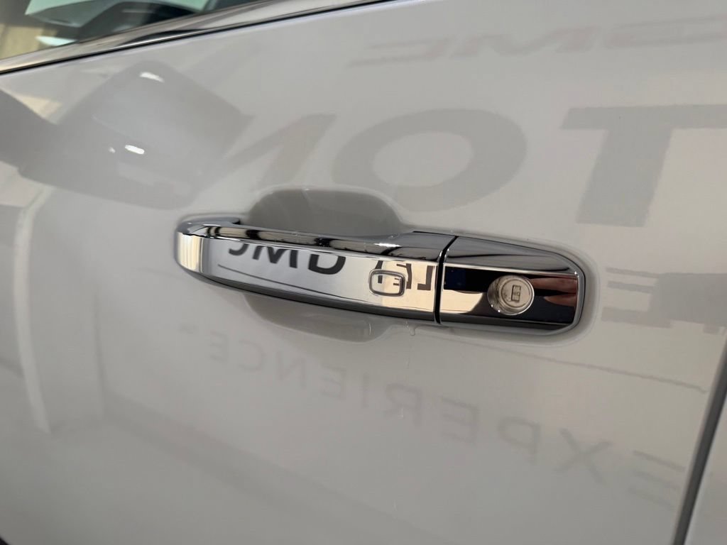 New 2026 GMC Sierra 2500 Denali w/ Denali Reserve Package AWD/4WD image 10