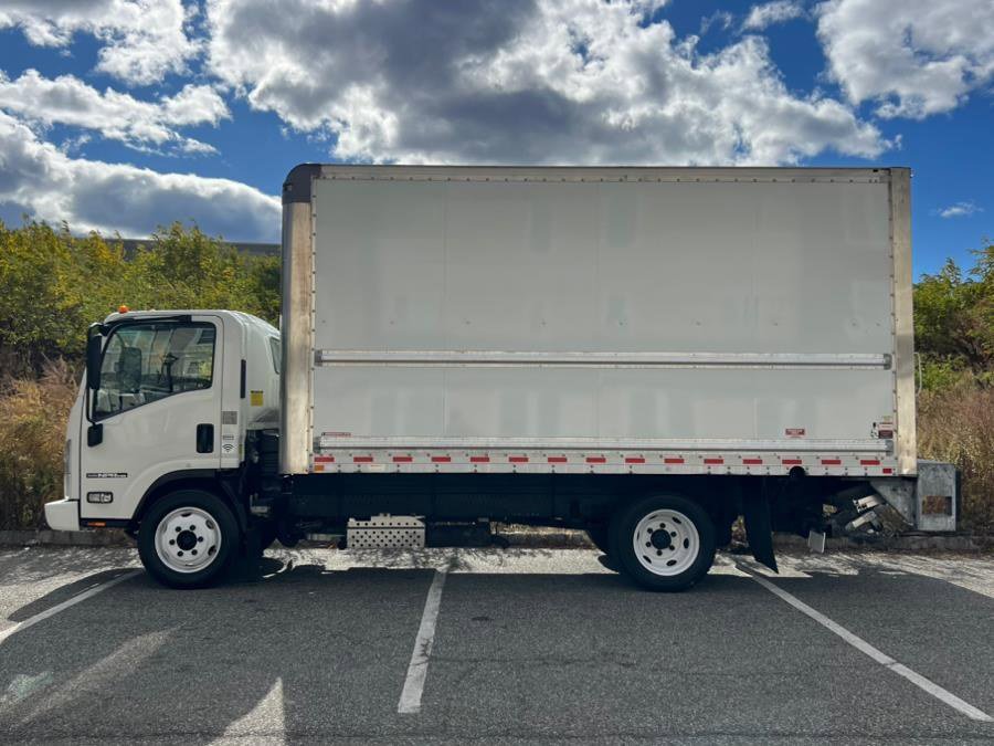 Used 2019 Isuzu NPR image 5