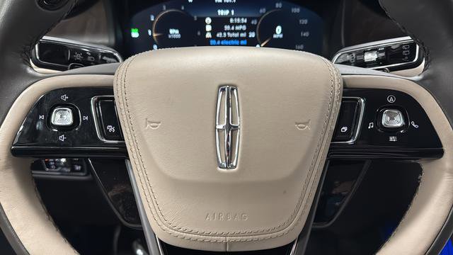 Used 2023 Lincoln Aviator Grand Touring w/ Equipment Group 301A AWD/4WD image 17
